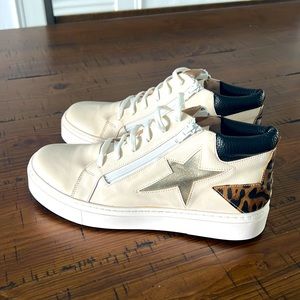 NWT!! Sneakers booties vegan leather Size 9!!!